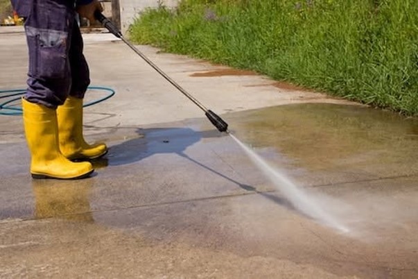 pressure washing services
