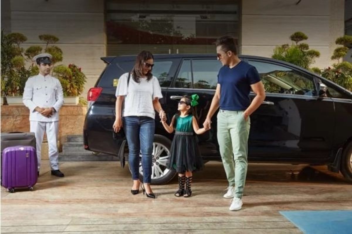 Why Michigan Families Are Ditching Two Cars for One Big Ride